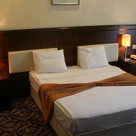 מלון & מרמריס