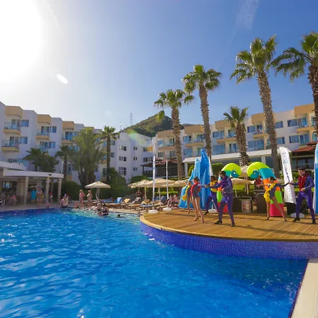 Hotel &